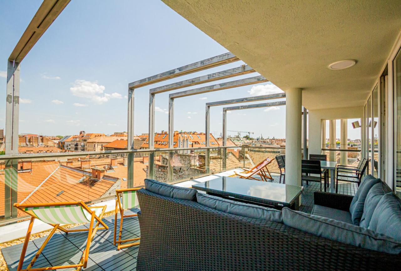 Luxury Apartment With Balcony In Downtown 부다페스트 외부 사진